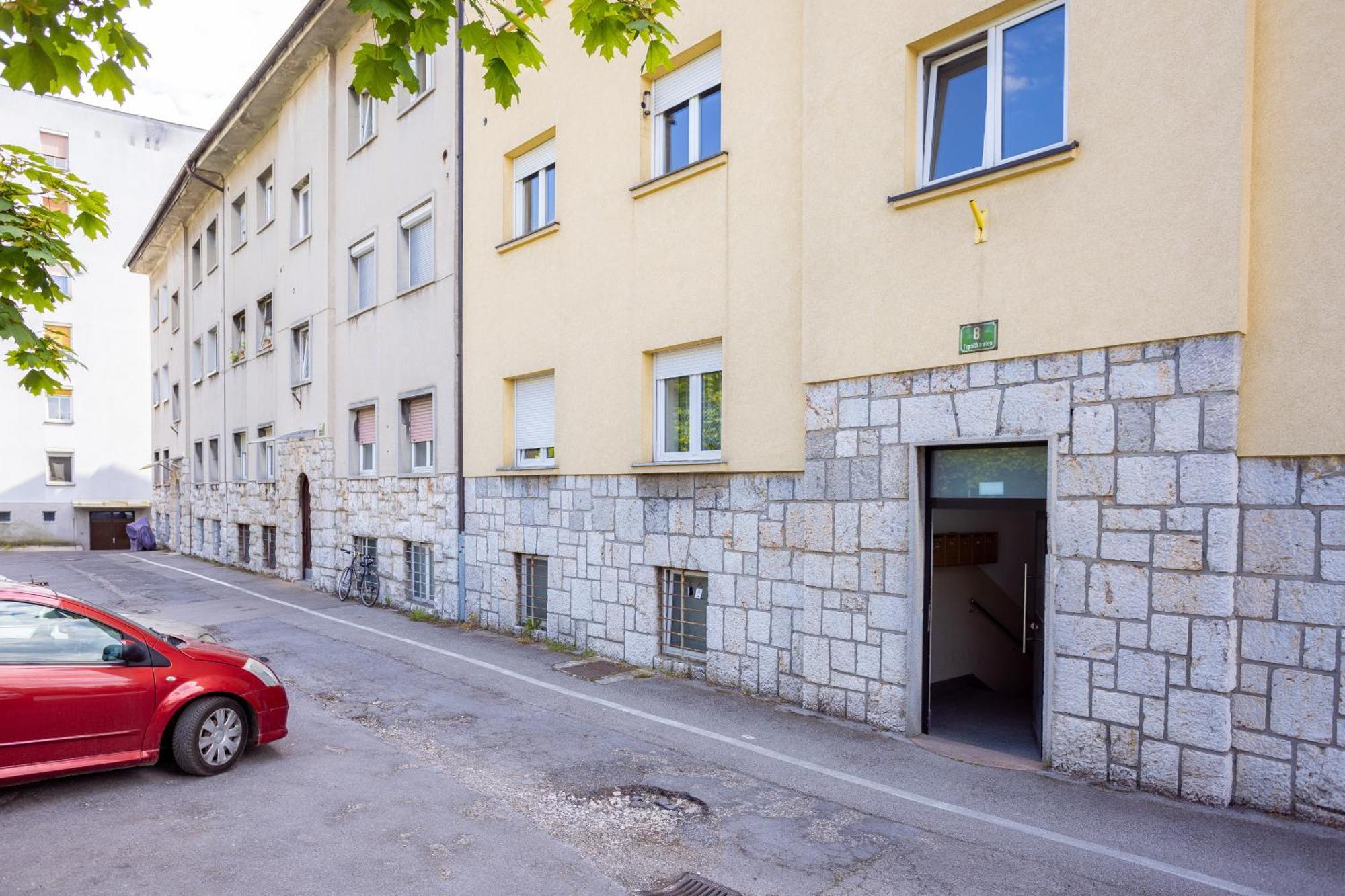 Large Two Bedroom Family App - Free Parking Любляна Екстериор снимка